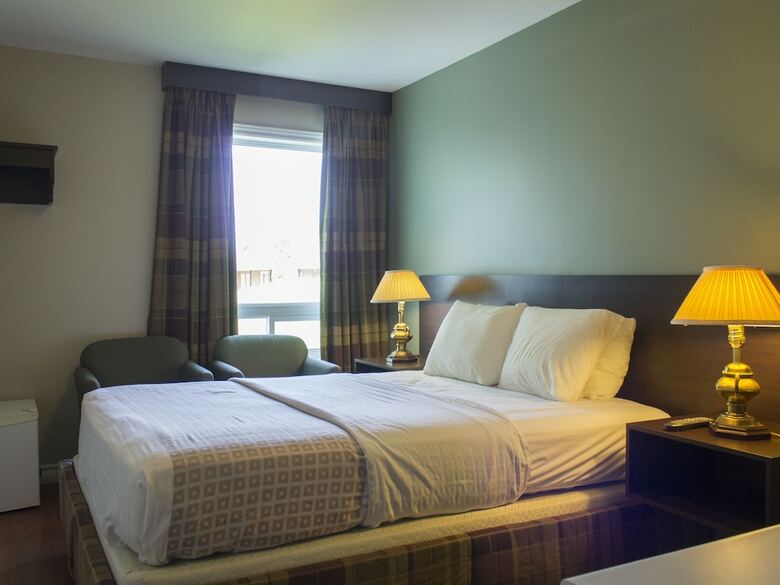 Hotel Leelas Villa Inn Flesherton