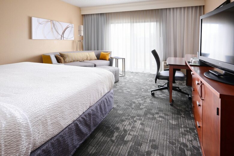 Hotel Courtyard By Marriott Dallas Richardson At Spring Valley