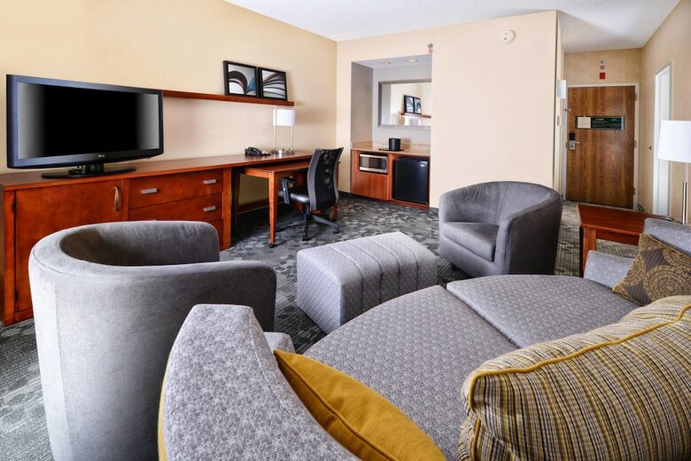 Hotel Courtyard By Marriott Dallas Richardson At Spring Valley