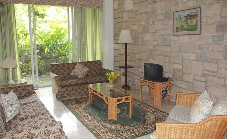 Hotel Frenchman's Cove Resort