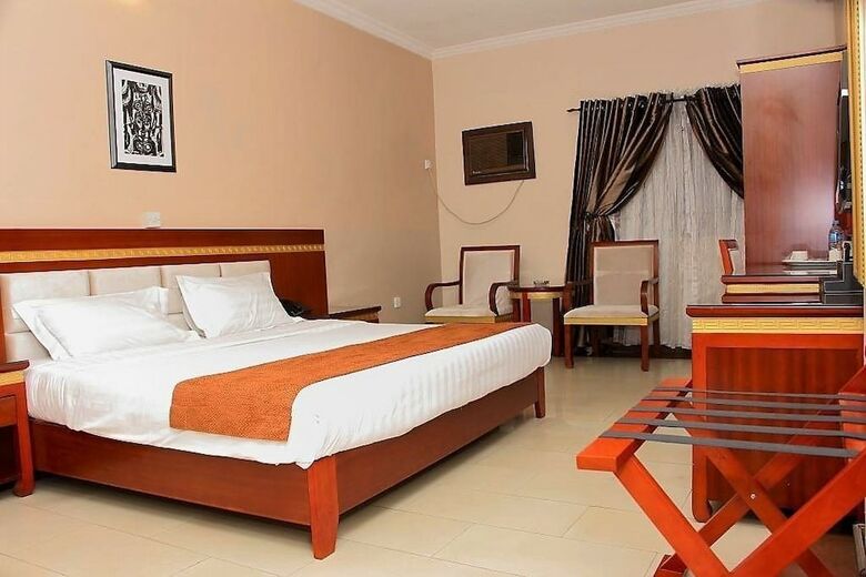 Hotel Rosebud