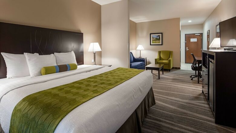 Best Western Plus Denver City Hotel And Suites