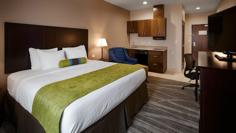 Best Western Plus Denver City Hotel And Suites