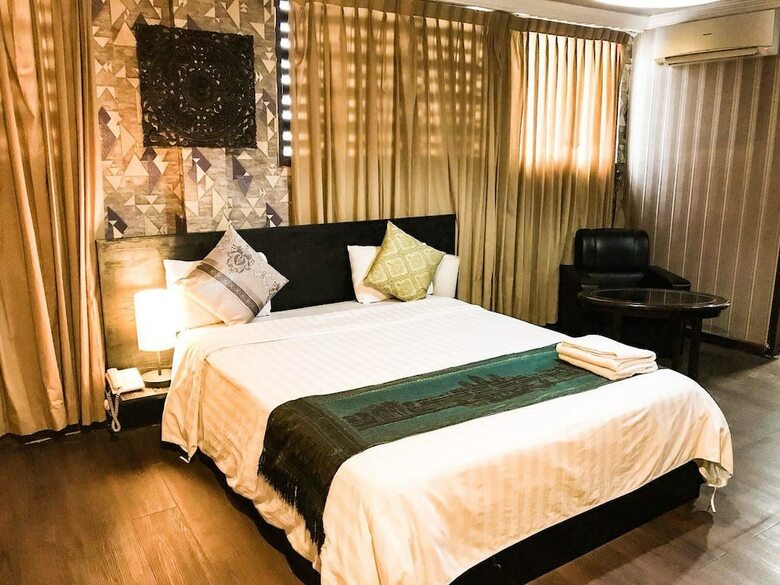 River Star Hotel