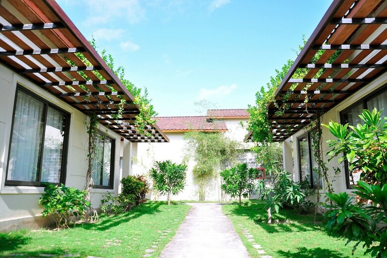 Hotel Bao Ninh Beach Resort