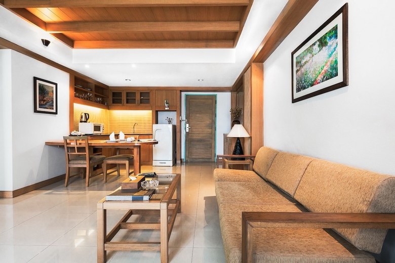 Hotel Green Mansion & Service Apartment