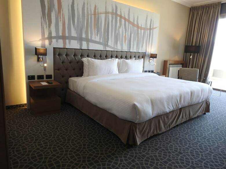 Mist Hotel And Spa By Warwick