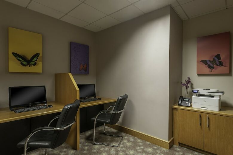 Holiday Inn Express Hotel Dublin Airport