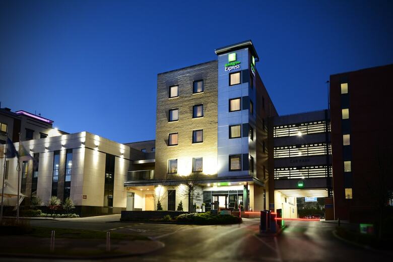 Holiday Inn Express Hotel Dublin Airport