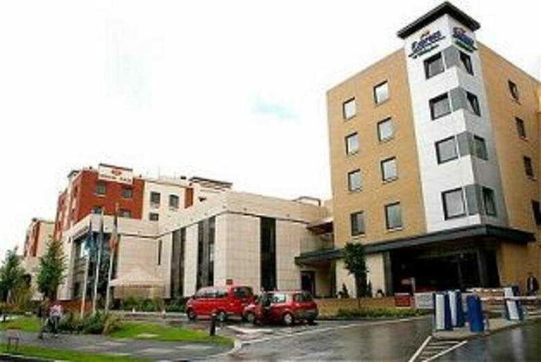 Holiday Inn Express Hotel Dublin Airport