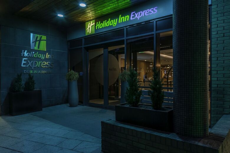 Holiday Inn Express Hotel Dublin Airport