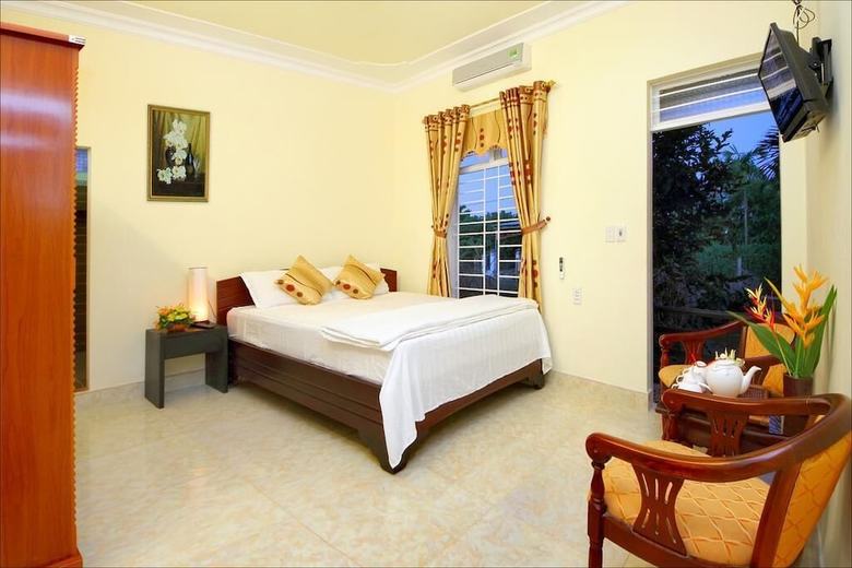 Hotel Strawberry Garden Homestay