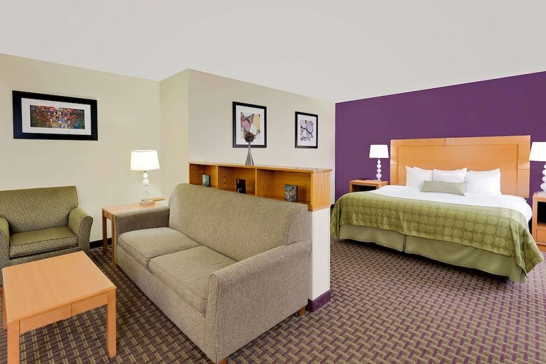 Hotel Ramada By Wyndham Marquette