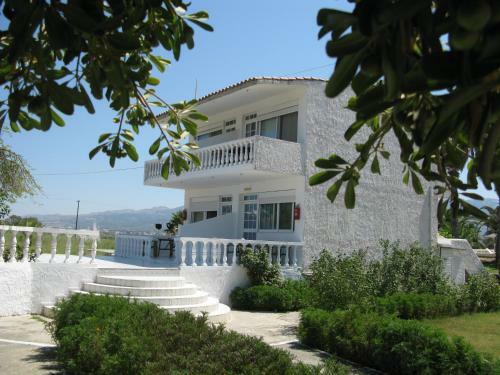 Mariliza Beach Hotel