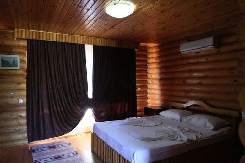 Woodline Hotel