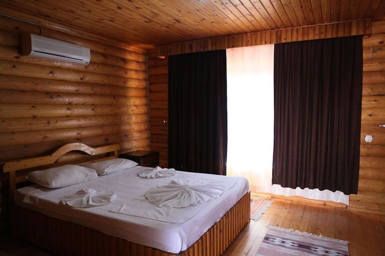 Woodline Hotel
