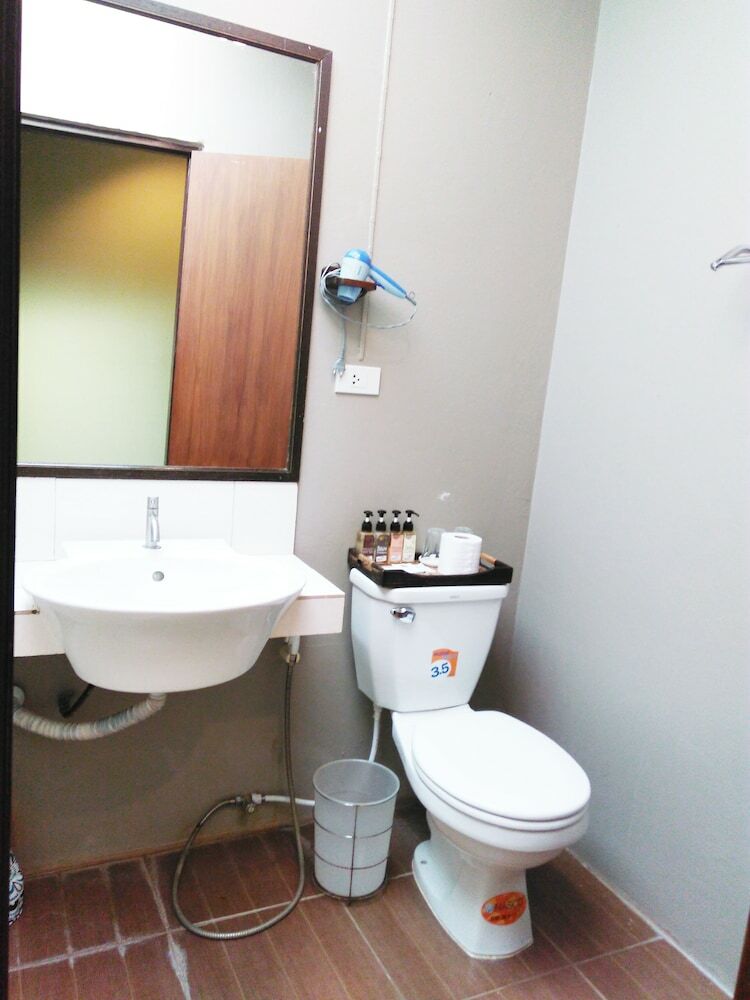 Hotel Thanicha Resort Amphawa