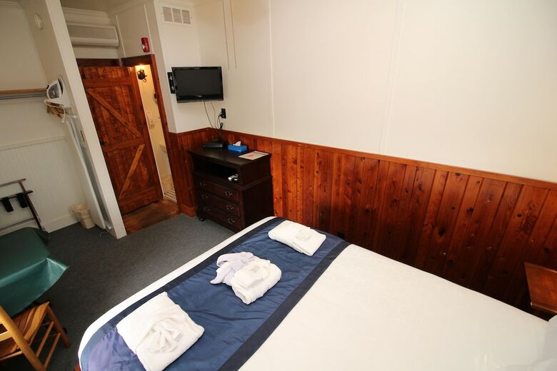 Hotel Nags Head Beach Inn By Kees Vacations