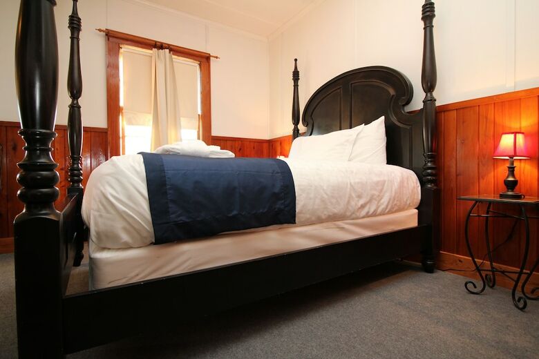 Hotel Nags Head Beach Inn By Kees Vacations