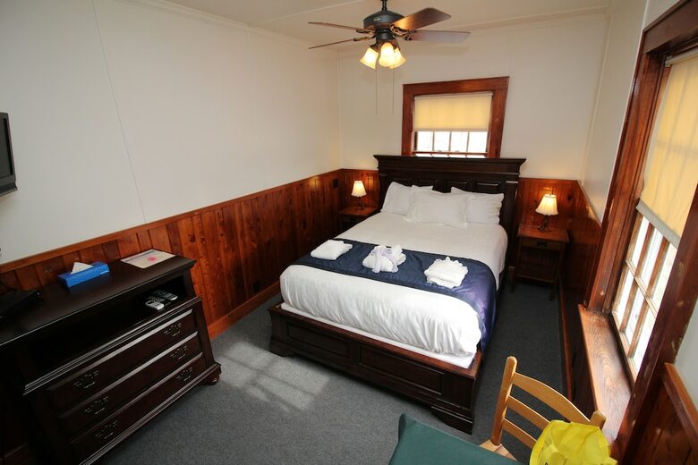 Hotel Nags Head Beach Inn By Kees Vacations