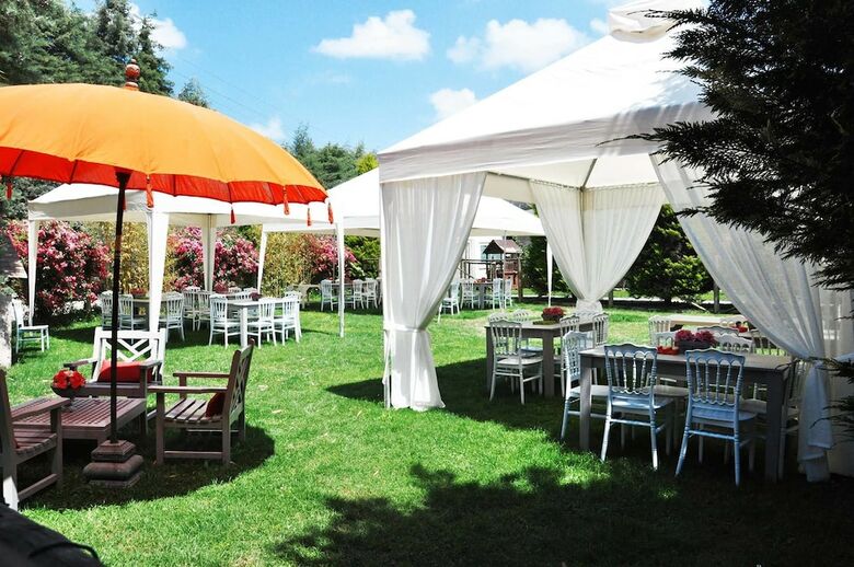 Hotel Village Park Resort And Spa Otel