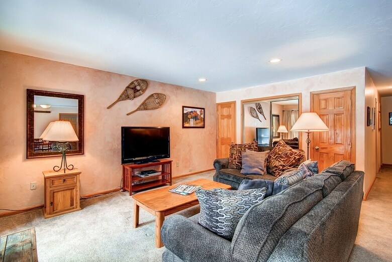 Tannenbaum Condominiums By Ski Country Resorts