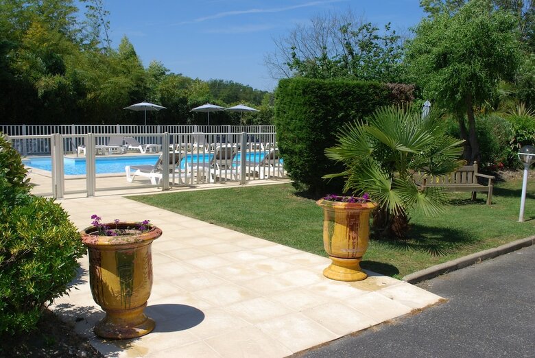 Hotel H�tel Restaurant Relais Des Champs