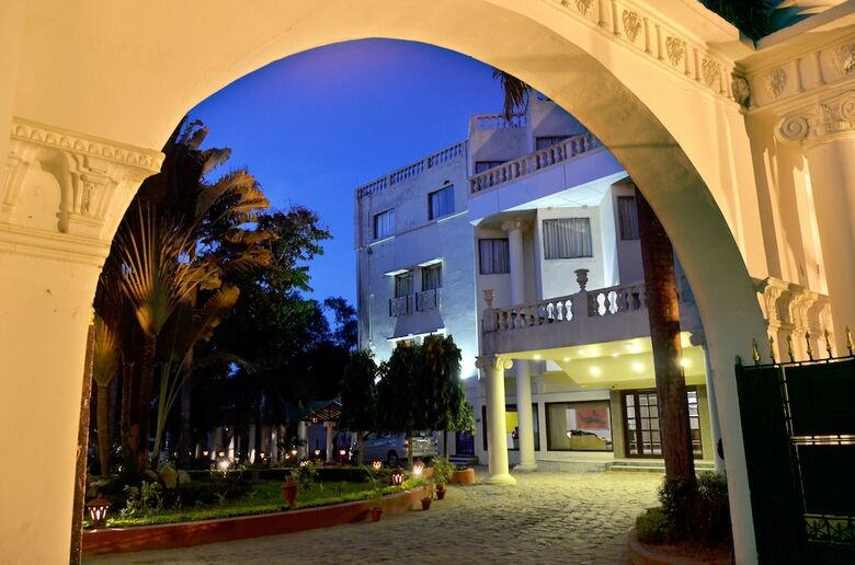 Hotel Regenta Camellia Resort & Spa