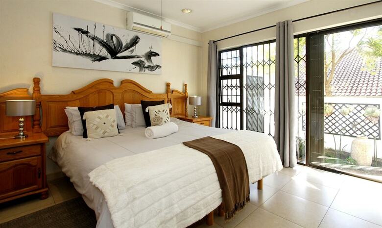 Hotel La Dolce Vita Guest House