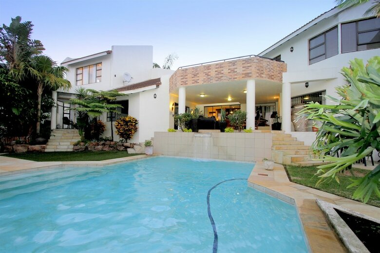 Hotel La Dolce Vita Guest House