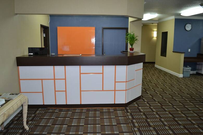 Hotel Countryside Inn & Suites Fremont