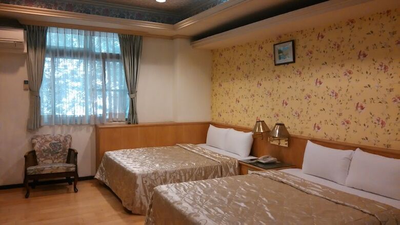 Green City Hotel