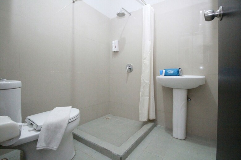 Hotel Airy Kuta Kubu Anyar 40 Bali