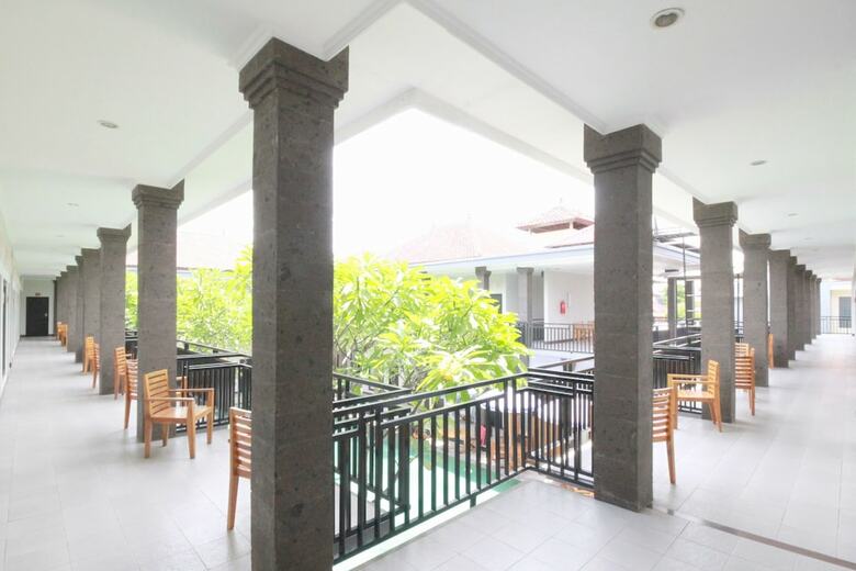 Hotel Airy Kuta Kubu Anyar 40 Bali