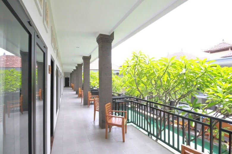 Hotel Airy Kuta Kubu Anyar 40 Bali