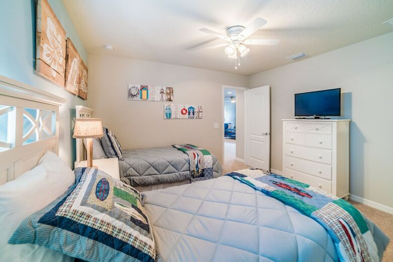 Windsor At Westside Resort By Global Resort Homes
