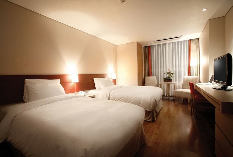 Namdaemun Hotel & Suite