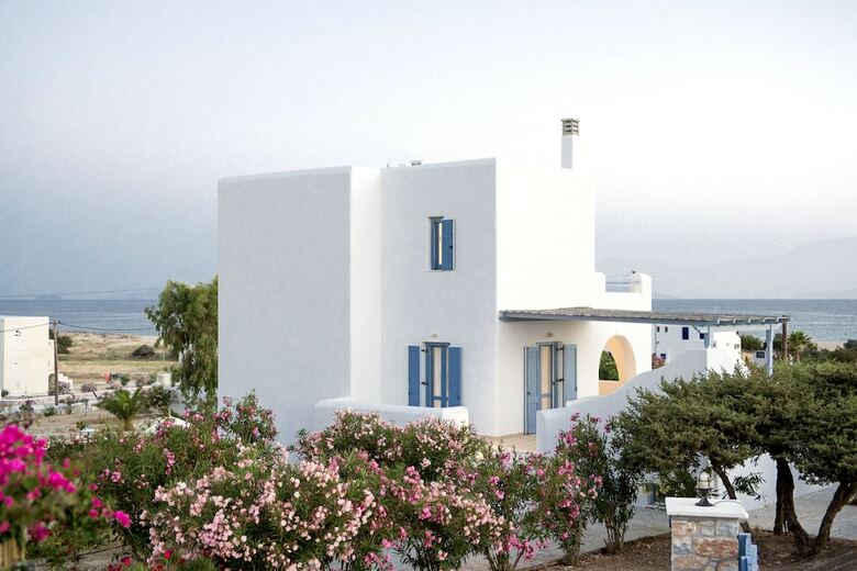 Villa Naxian Resort