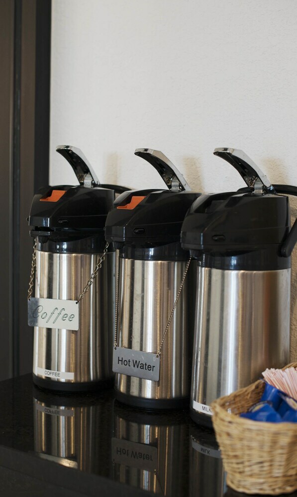 West Wing Hotel, Ascend Hotel Collection