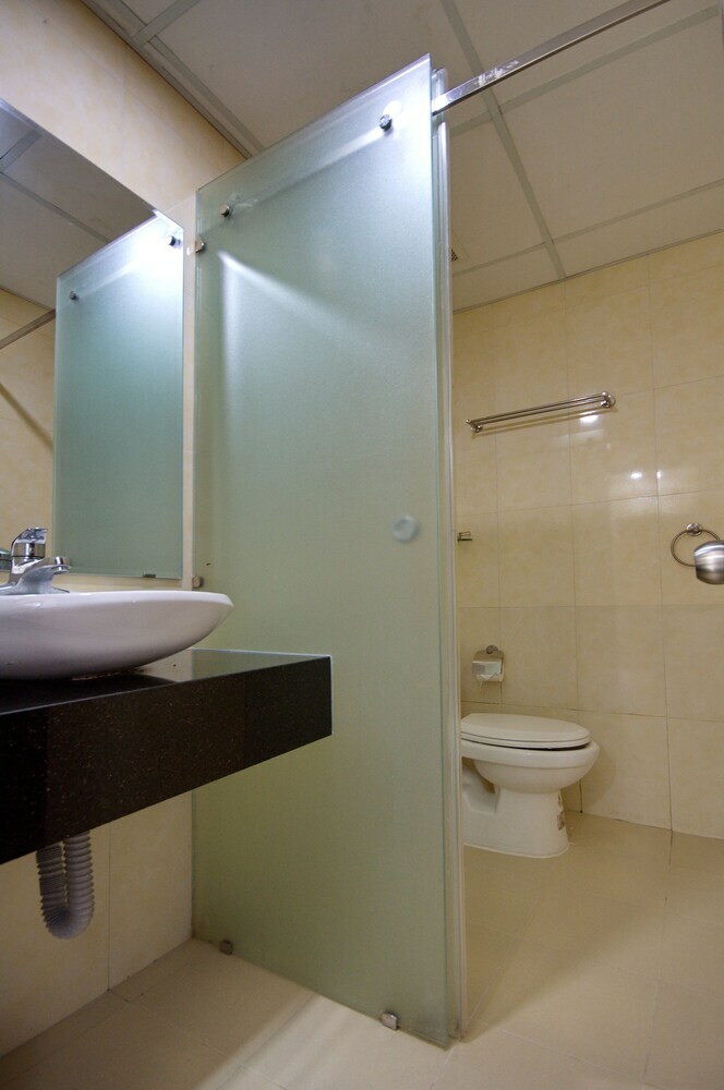 Handy Holiday Nha Trang Beach Apartment