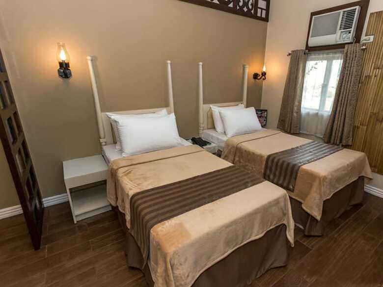 Urban Travellers Hotel
