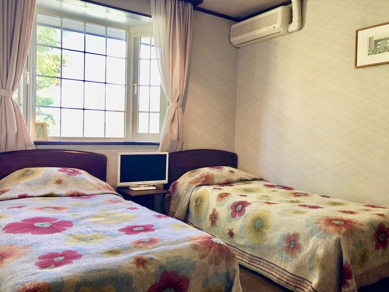 Bed & Breakfast Life Is Beautiful