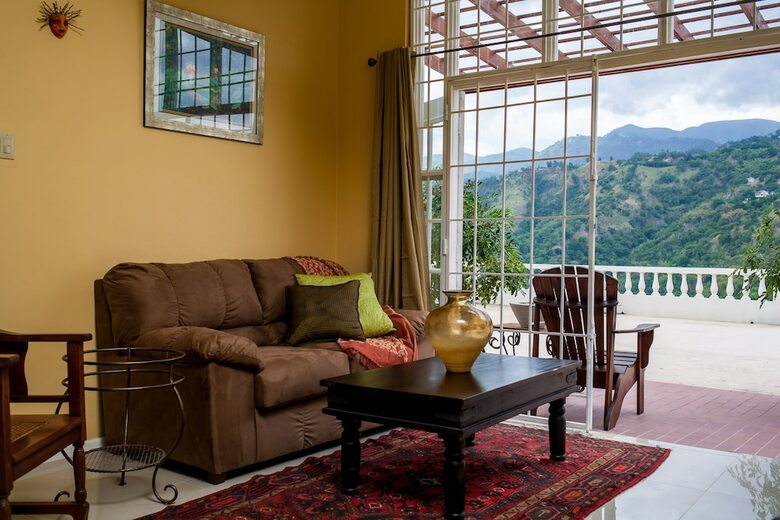 Skyview Manor Guest Apartments