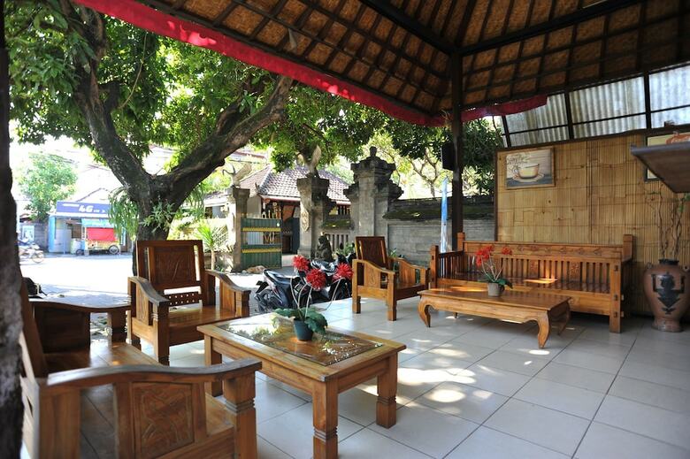 Hotel Airy Kuta Kubu Anyar 27 Bali