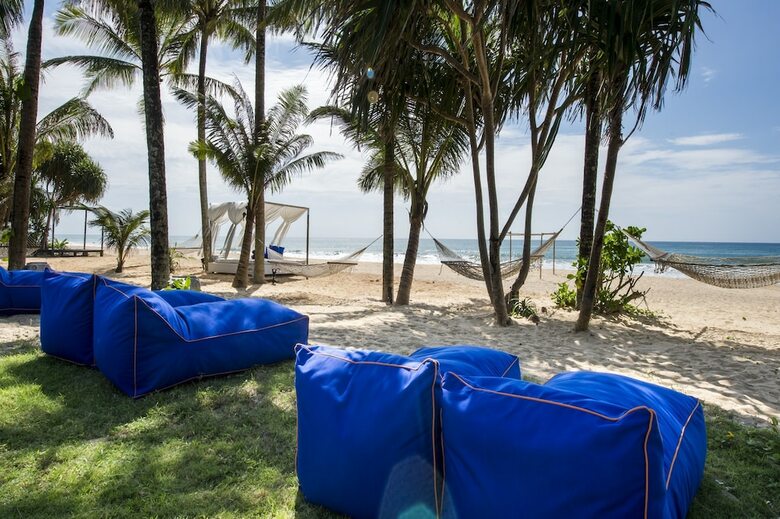 Hotel Akyra Beach Resort Phuket