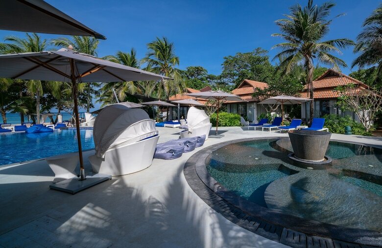 Hotel Akyra Beach Resort Phuket