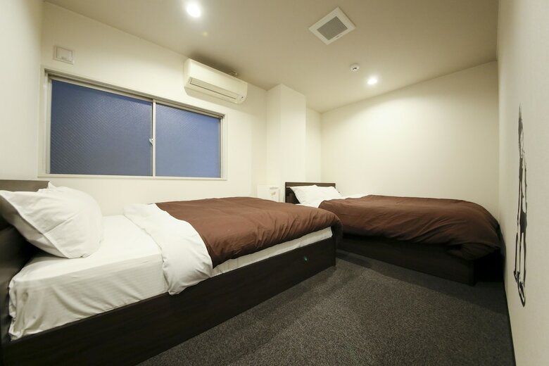 Hostal Roots Hostel