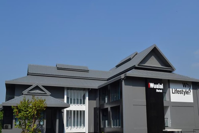 Iwualai Hotel