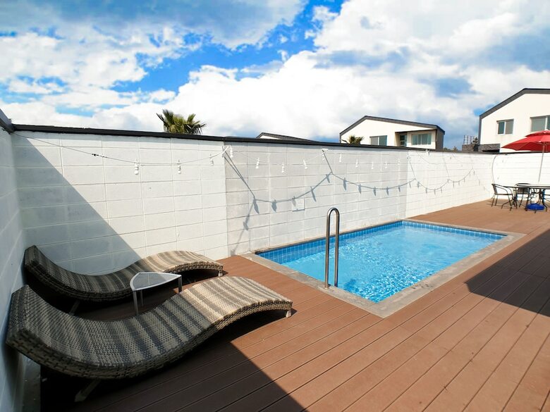 Pool & Villa Sorang