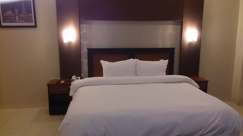 Hotel One Gujrat